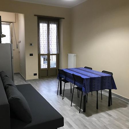 Il Borgo Antico: Vista Su Reggia Di Venaria Reale Apartment Luaran gambar