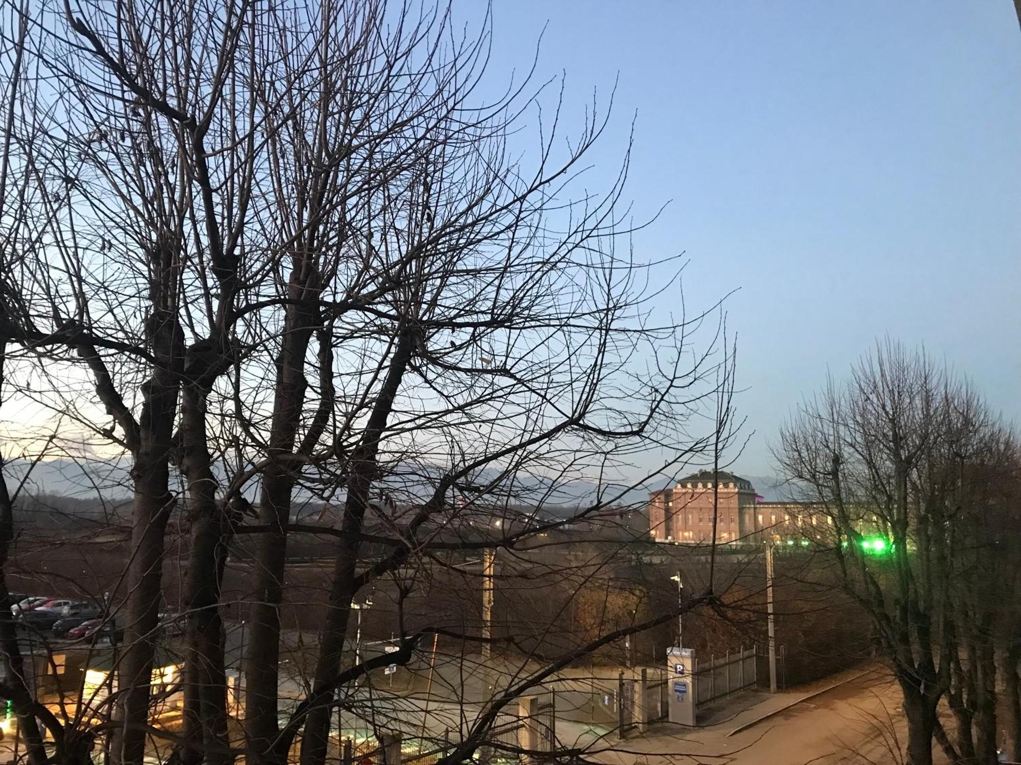 Il Borgo Antico: Vista Su Reggia Di Venaria Reale Apartment Luaran gambar
